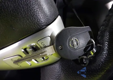 2015 Nissan Versa Note Sv из США, поврежденный, VIN 3N1CE2CP4FL414013